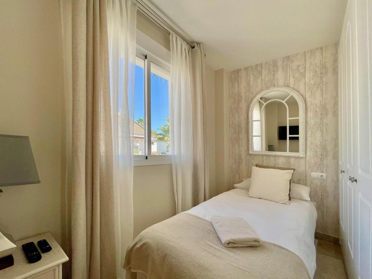 Unique Townhouse In Front Of Puerto Banus Apartment Marbella Exterior photo