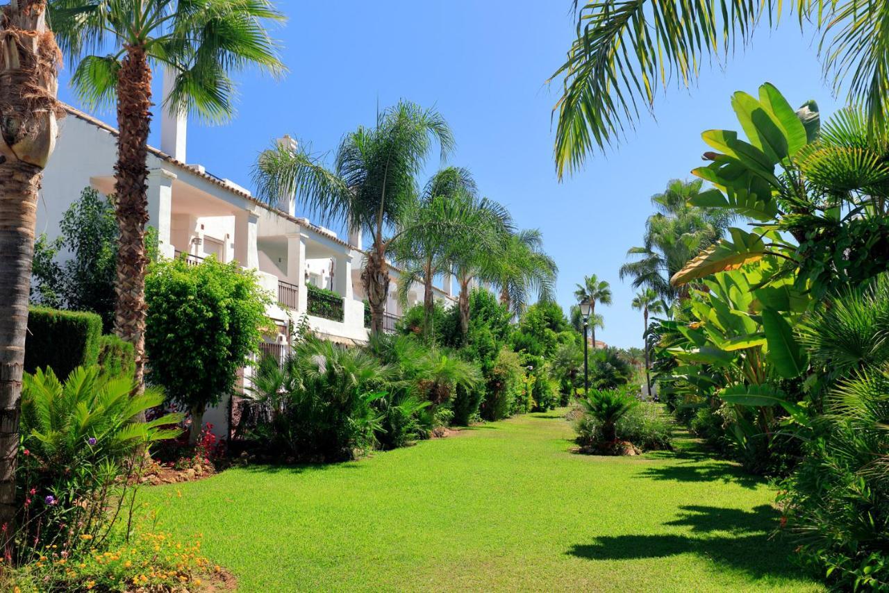 Unique Townhouse In Front Of Puerto Banus Apartment Marbella Exterior photo
