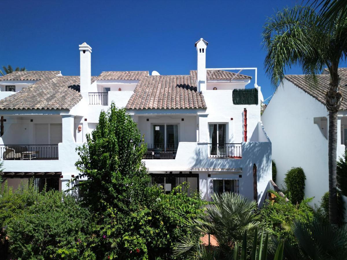 Unique Townhouse In Front Of Puerto Banus Apartment Marbella Exterior photo
